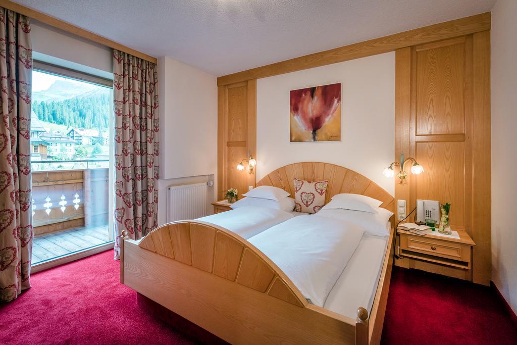 Hotel Auenhof ليش ام ارلبرغ المظهر الخارجي الصورة